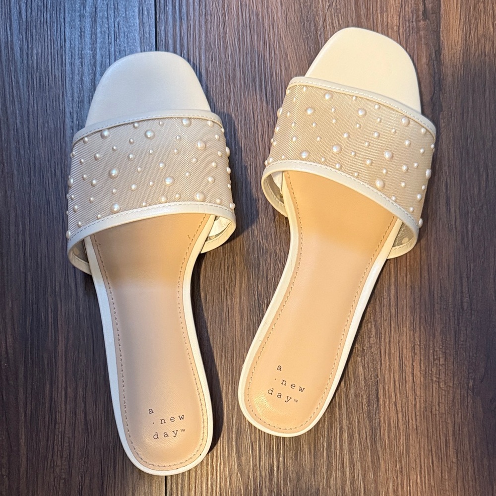 BRIDE - Cream/Tan Pearl Slide Sandals